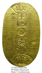 万延小判は万延元年~慶応3年(1860~1867)まで鋳造されました。品位は金574 / 銀426 量目3.3g です。小型で雛小判とも呼ばれます。鑑定書(令和8年3月31日)・桐箱付き。