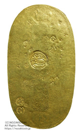 享保小判は正徳4年~元文元年(1714~1736)まで鋳造されました。品位は金861 / 銀139 量目17.78g です。鑑定書(令和7年10月28日)・桐箱付き。