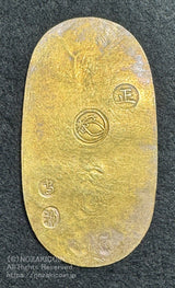 安政小判は安政6年(1859)に鋳造されました。品位は金570 / 銀430 量目8.97g。裏の極印が正の字なので、正字小判ともいいます。鑑定書・桐箱付き。