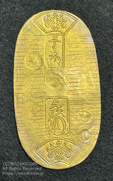 安政小判は安政6年(1859)に鋳造されました。品位は金570 / 銀430 量目8.97g。裏の極印が正の字なので、正字小判ともいいます。鑑定書・桐箱付き。