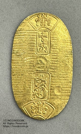 万延小判は万延元年~慶応3年(1860~1867)まで鋳造されました。品位は金574 / 銀426 量目3.3g です。小型で雛小判とも呼ばれます。鑑定書・桐箱付き。