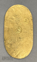安政小判は安政6年(1859)に鋳造されました。品位は金570 / 銀430 量目8.97g。裏の極印が正の字なので、正字小判ともいいます。鑑定書・桐箱付き。
