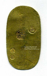 文政小判は文政2年~文政11年(1819~1828)に鋳造されました。  品位は金559 / 銀441 量目13.07g。  裏の極印が草書体の文の字なので、草文小判ともいいます。  縁起がいいとされる七福小判です。  鑑定書・桐箱付き。