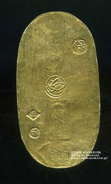 天保8年〜安政5年 (1837~1858)に鋳造されました。 金56.8% 銀43.2% 量目11.3g。 裏の極印が保の字なので、保字小判ともいいます。 鑑定書・桐箱付き。