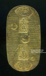 文政小判は文政2年~文政11年(1819~1828)に鋳造されました。  品位は金559 / 銀441 量目13.07g。  裏の極印が草書体の文の字なので、草文小判ともいいます。  鑑定書・桐箱付き。