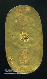 享保小判は正徳4年~元文元年(1714~1736)まで鋳造されました。  品位は金861 / 銀139 量目17.78g です。  鑑定書・桐箱付き。