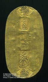 慶長小判は慶長6年~元禄8年(1601~1695)に鋳造されました。  品位は金857 / 銀143 量目17.73g。  江戸期最初の小判で、江戸座・京座・駿河座の三座で鋳造されました。  鑑定書・桐箱付き