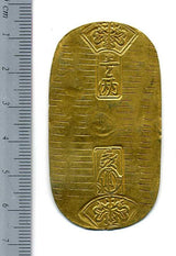 文政小判は文政2年~文政11年(1819~1828)に鋳造されました。  品位は金559 / 銀441 量目13.07g。  裏の極印が草書体の文の字なので、草文小判ともいいます。  鑑定書・桐箱付き。