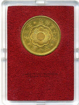 新20円 明治30年(1897) 発行枚数 1,861,000枚 直径 28.78mm 品位 金900 / 銅100 量目16.67g 化粧箱にはダメージがあります。 オークションのビニール袋無し