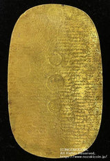 享保大判(享保大判金)は享保10年(1725)〜天保8年(1837)に鋳造されました。品位は金676 / 銀324 量目は165.38gです。鑑定書・桐箱付き。