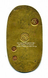 天保小判は天保8年〜安政5年 (1837~1858)に鋳造されました。  金56.8% 銀43.2% 量目11.2g。裏の極印が保の字なので、保字小判ともいいます。  鑑定書・桐箱付き。