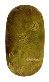 文政小判は文政2年~文政11年(1819~1828)に鋳造されました。  金55.9% 銀44.1% 量目13.07g。  裏の極印が草書体の文の字なので、草文小判ともいいます。  鑑定書・桐箱付き。