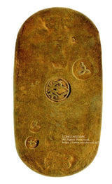 文政小判は文政2年~文政11年(1819~1828)に鋳造されました。  金55.9% 銀44.1% 量目13.07g。  裏の極印が草書体の文の字なので、草文小判ともいいます。  鑑定書・桐箱付き。