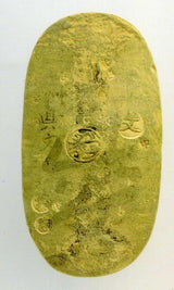 元文小判は元文元年~文政元年(1736~1818)まで鋳造されました。 背に真書体の文の字の刻印があり真文小判とも呼ばれています。 偶然大吉小判は縁起の良い七福小判です。 品位は金653 / 銀347 量目13.00g です。 鑑定書・桐箱付き。