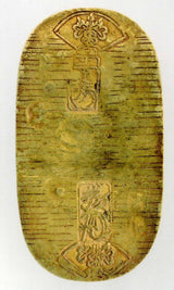 元文小判は元文元年~文政元年(1736~1818)まで鋳造されました。 背に真書体の文の字の刻印があり真文小判とも呼ばれています。 馬神は縁起の良い七福小判です。 品位は金653 / 銀347 量目13.00g です。 鑑定書・桐箱付き。