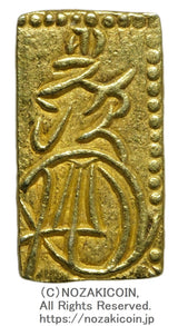 万延一分金（万延一分判金）は万延元年から慶応3年（1860～1867）に鋳造されました。
品位:金574 / 銀 426 重量:0.8g
鑑定書（令和8年4月7日）