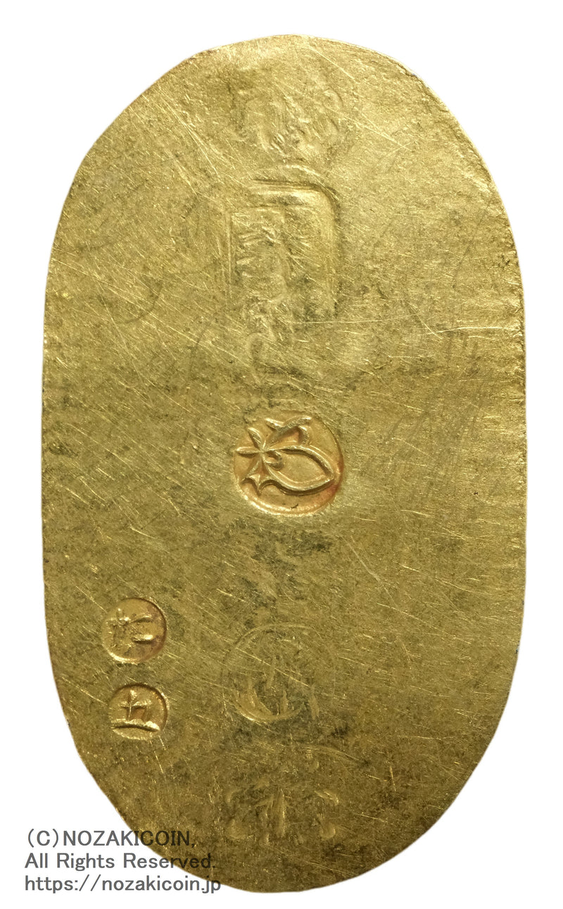 万延小判は万延元年～慶応3年(1860～1867)まで鋳造されました。品位は金574 / 銀426 量目3.3g です。小型で雛小判とも呼ばれます。鑑定書・桐箱付き。