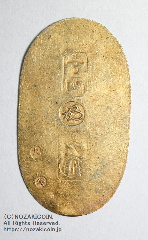 万延小判は万延元年～慶応3年(1860～1867)まで鋳造されました。品位は金574 / 銀426 量目3.3g です。小型で雛小判とも呼ばれます。鑑定書・桐箱付き。