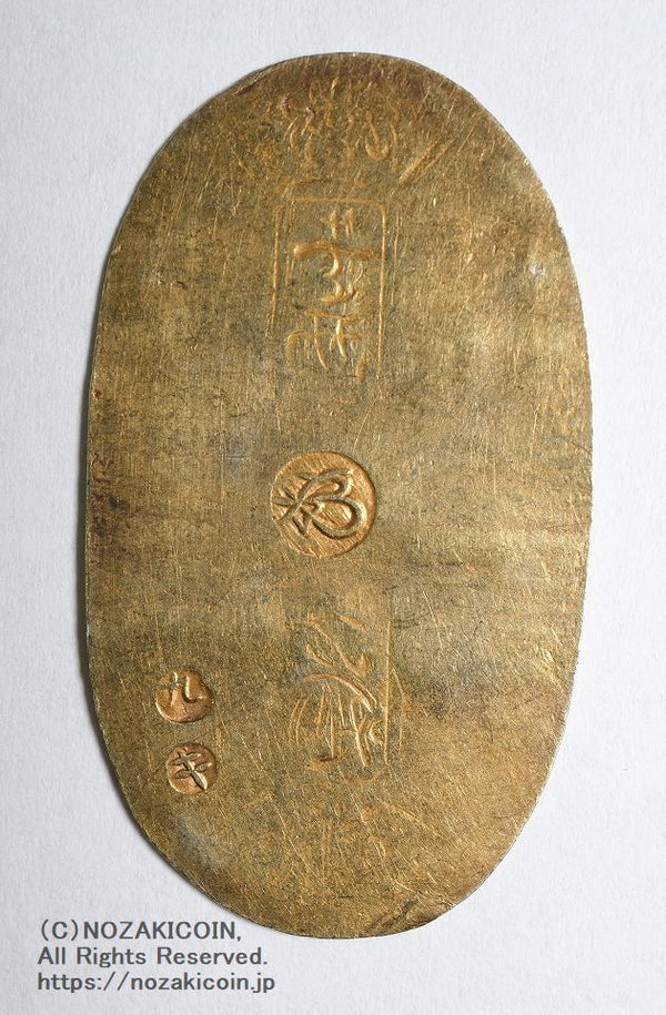 万延小判は万延元年～慶応3年(1860～1867)まで鋳造されました。品位は金574 / 銀426 量目3.3g です。小型で雛小判とも呼ばれます。鑑定書・桐箱付き。