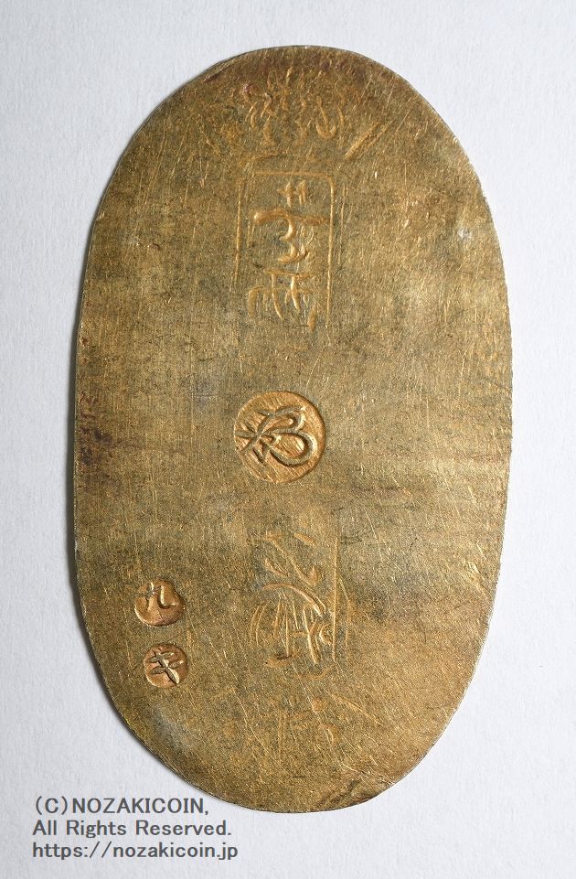 万延小判は万延元年～慶応3年(1860～1867)まで鋳造されました。品位は金574 / 銀426 量目3.3g です。小型で雛小判とも呼ばれます。鑑定書・桐箱付き。