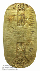 元文小判は元文元年～文政元年(1736～1818)まで鋳造されました。背に真書体の文の字の刻印があり真文小判とも呼ばれています。品位は金653 / 銀347 13.1g 鑑定書（令和7年11月18日）・桐箱付き。